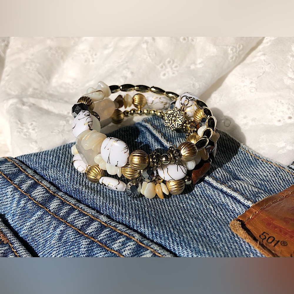 NWOT Wrap-Around Beaded Boho Bracelet
